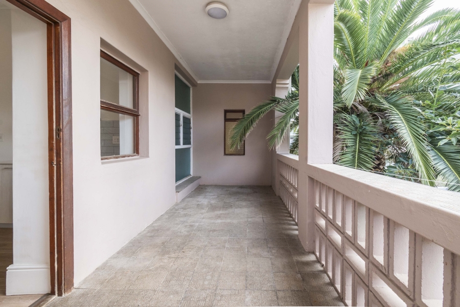 3 Bedroom Property for Sale in Sea Point Western Cape